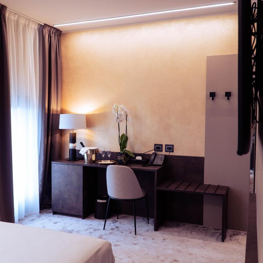 Hotel De Amicis Moglia Eksteriør bilde
